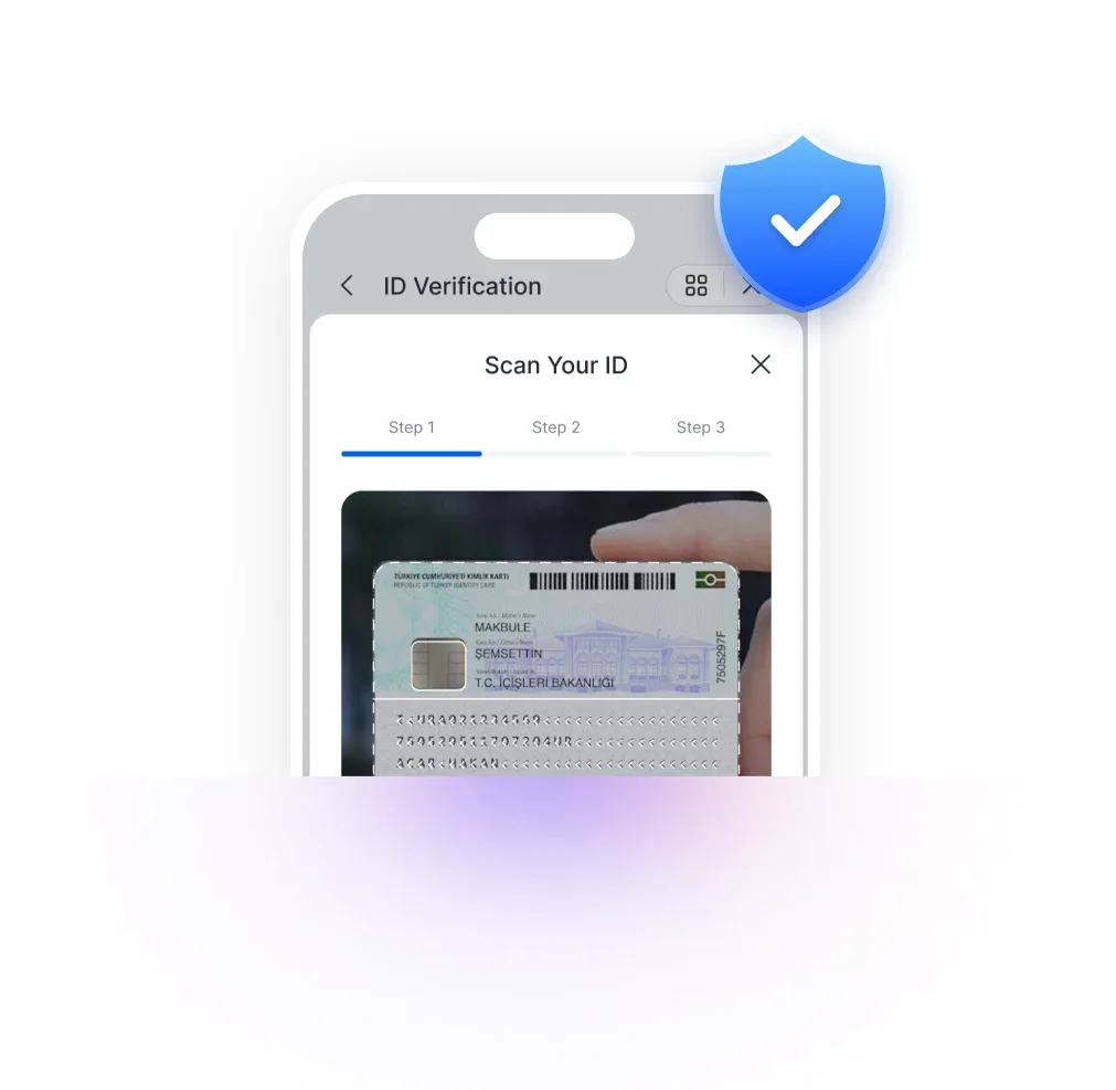 Ein Telefon scannt beim digitalen Onboarding einen Ausweis, mit verifiziertem Schild-Badge